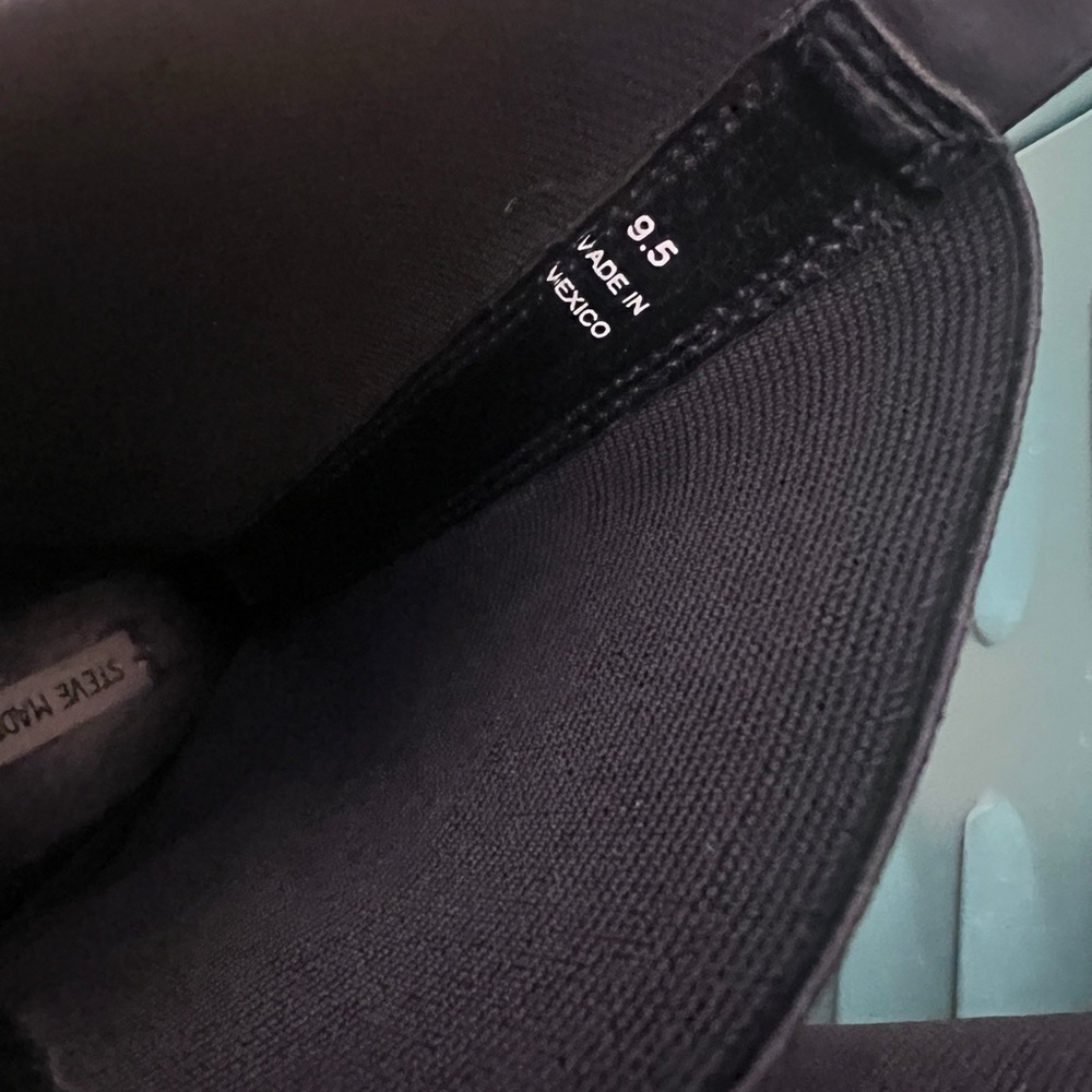 Steve Madden Black Slip-On Chelsea Platform Boots - Picture 3 of 13
